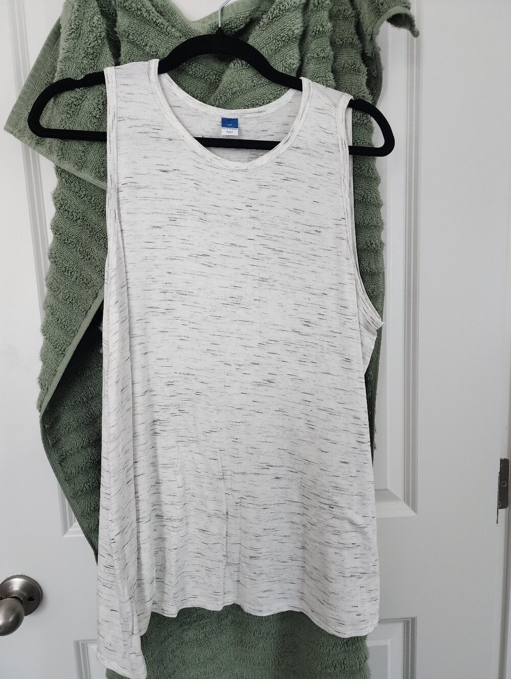 Old Navy Light Heather Oatmeal Marled Tank Top In Size XL. NWOT.